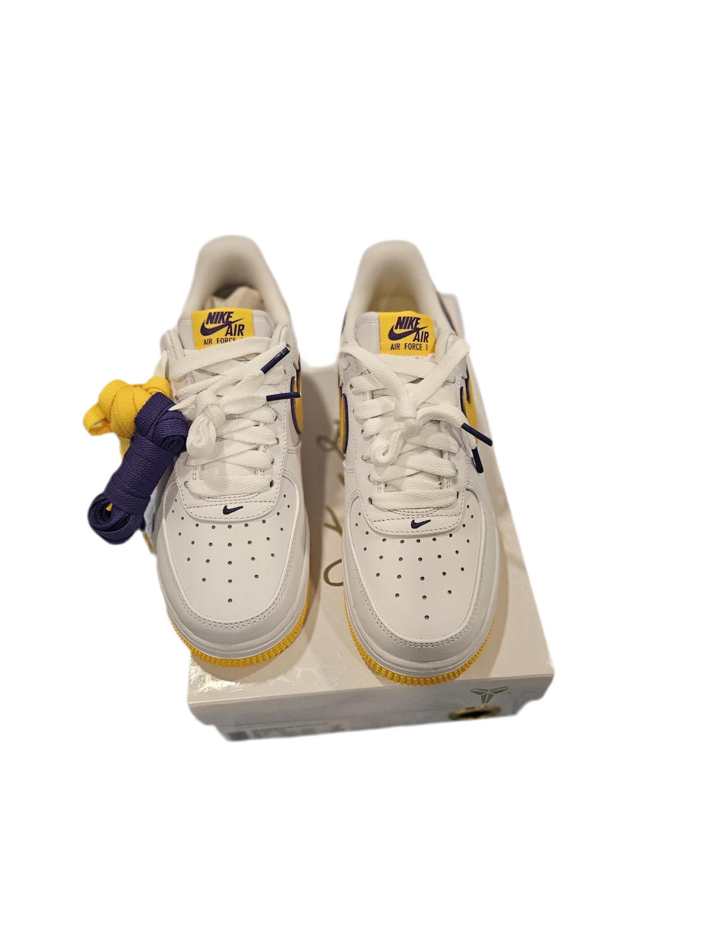 Nike Air Force 1 Low Retro QS
Kobe Bryant Lakers Home